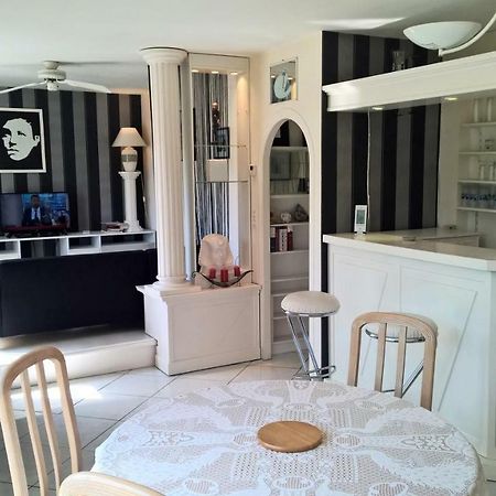 Le Bois Bryas Apartment Revin  ภายนอก รูปภาพ